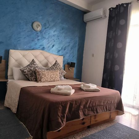 Tarona Guesthouse Сейнт Полс Бей Екстериор снимка