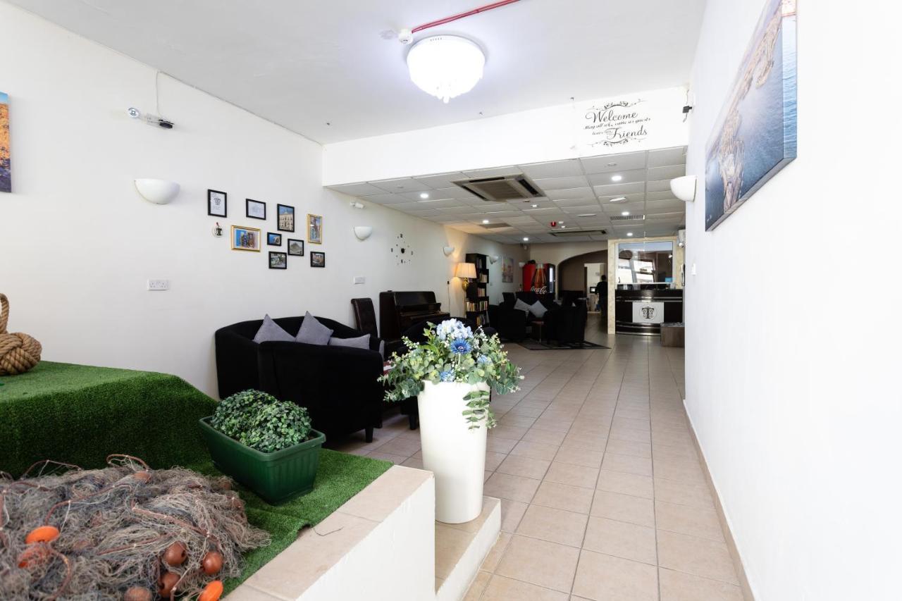 Tarona Guesthouse Сейнт Полс Бей Екстериор снимка