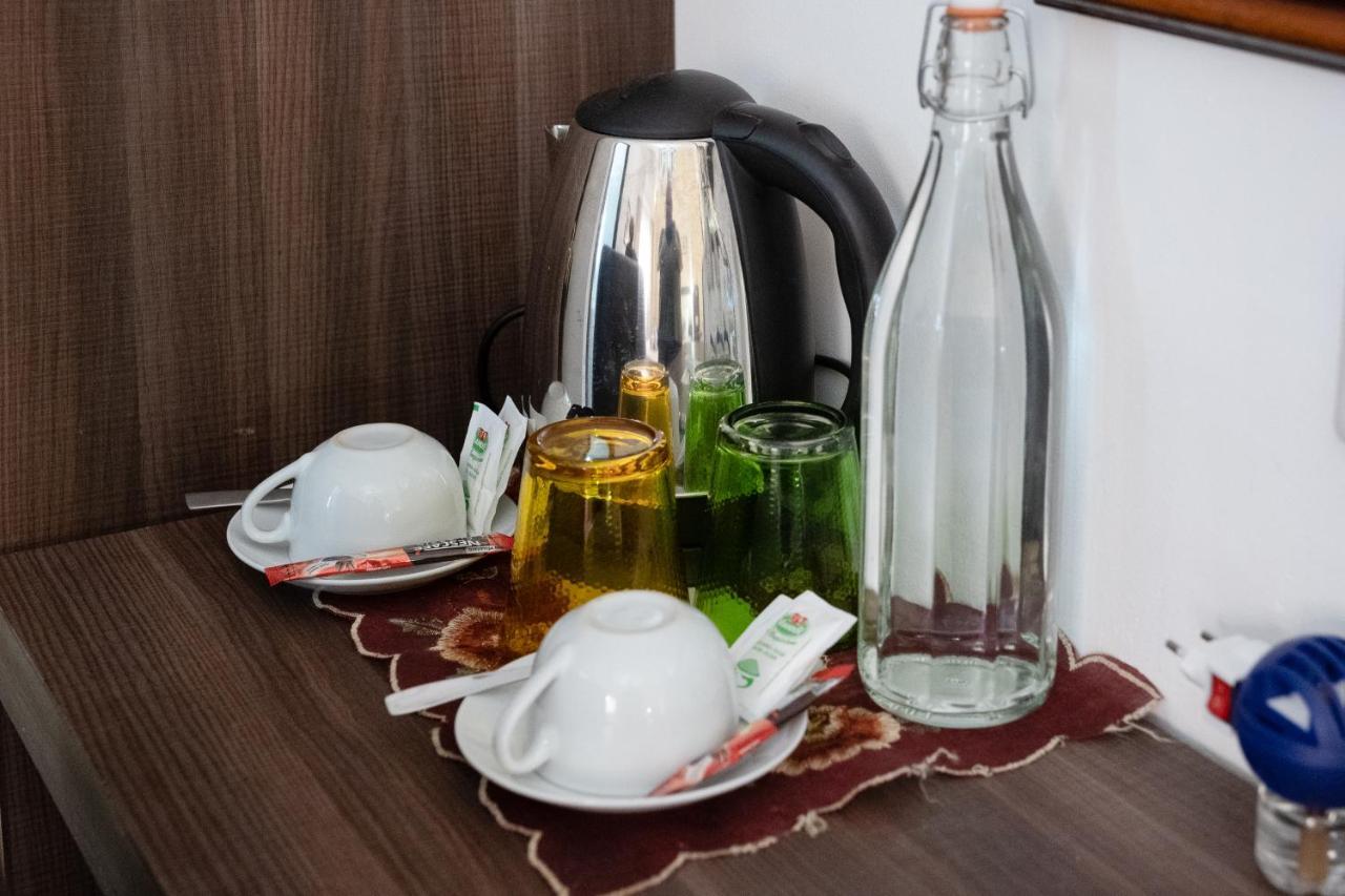 Tarona Guesthouse Сейнт Полс Бей Екстериор снимка