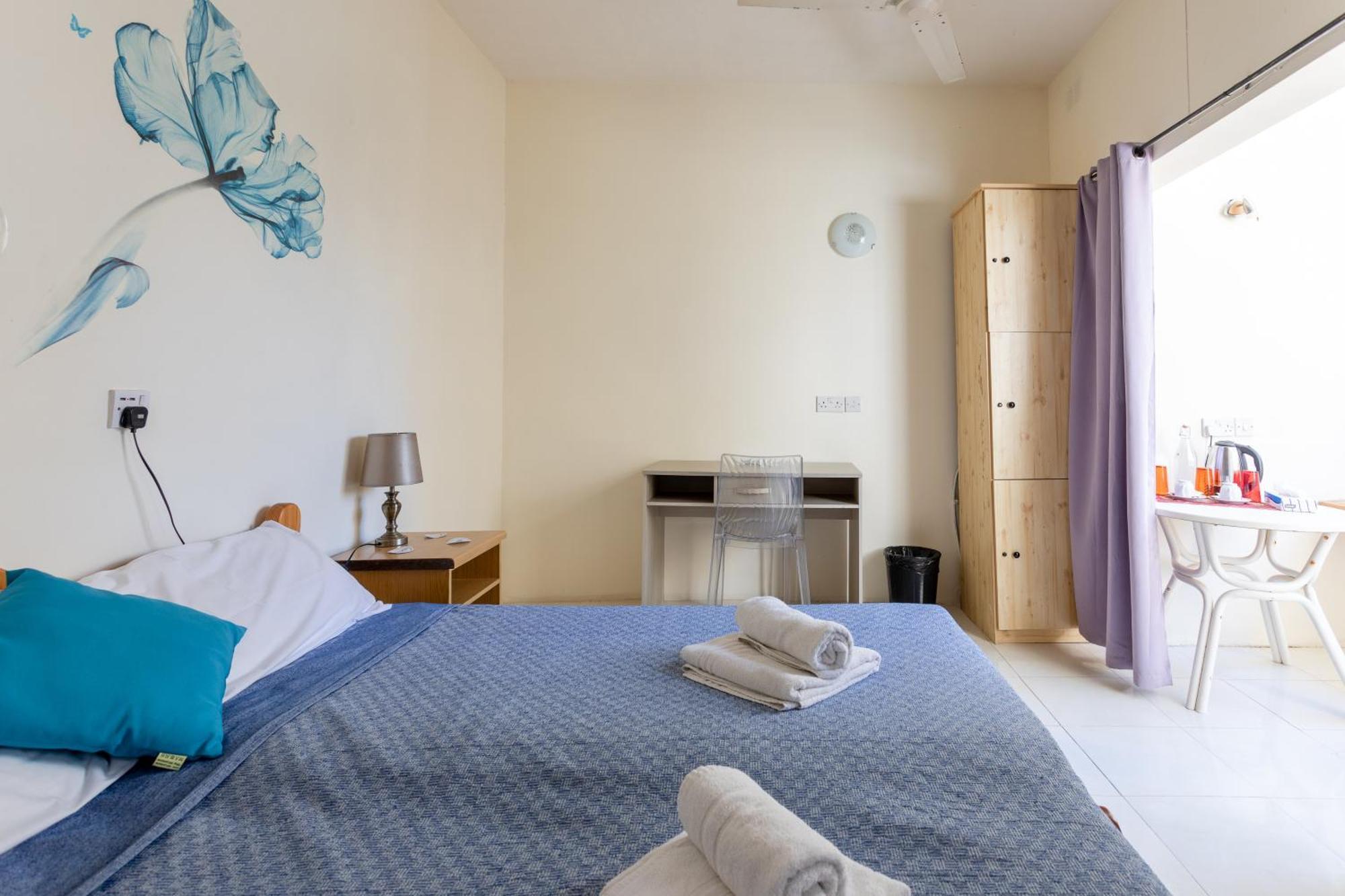 Tarona Guesthouse Сейнт Полс Бей Стая снимка