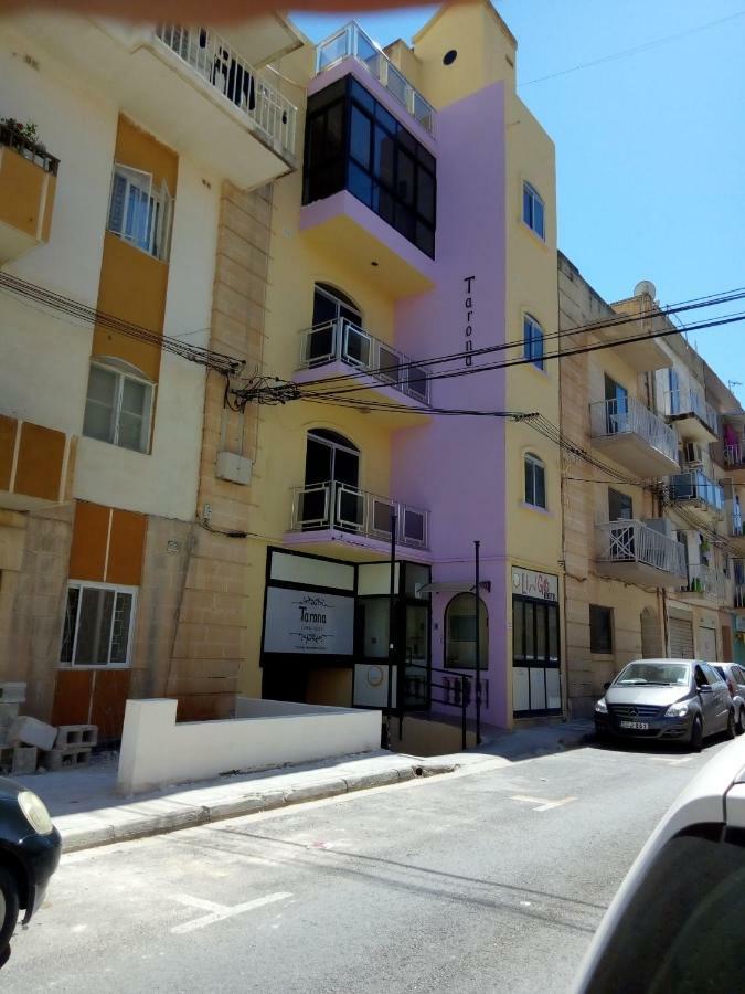 Tarona Guesthouse Сейнт Полс Бей Екстериор снимка