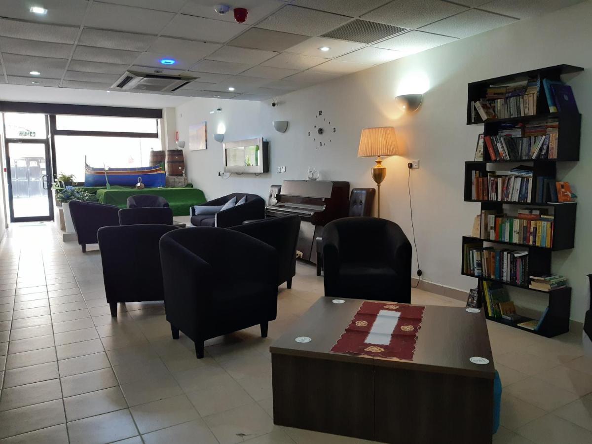 Tarona Guesthouse Сейнт Полс Бей Екстериор снимка